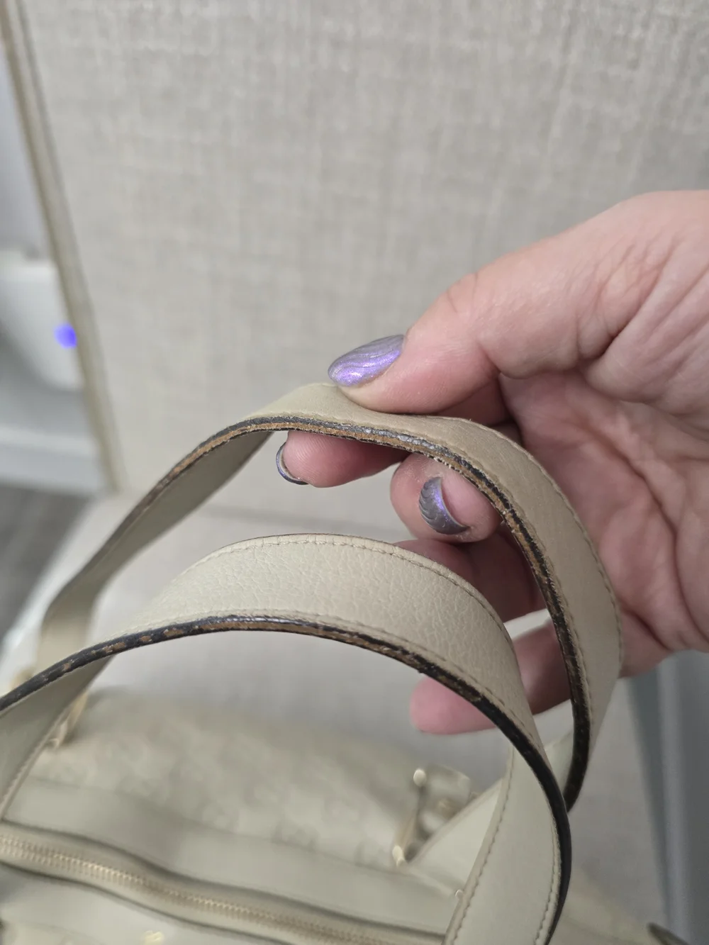 100% Authentic Gucci Cream Guccissima Leather Abbey D-Ring Tote - Picture 11 of 16